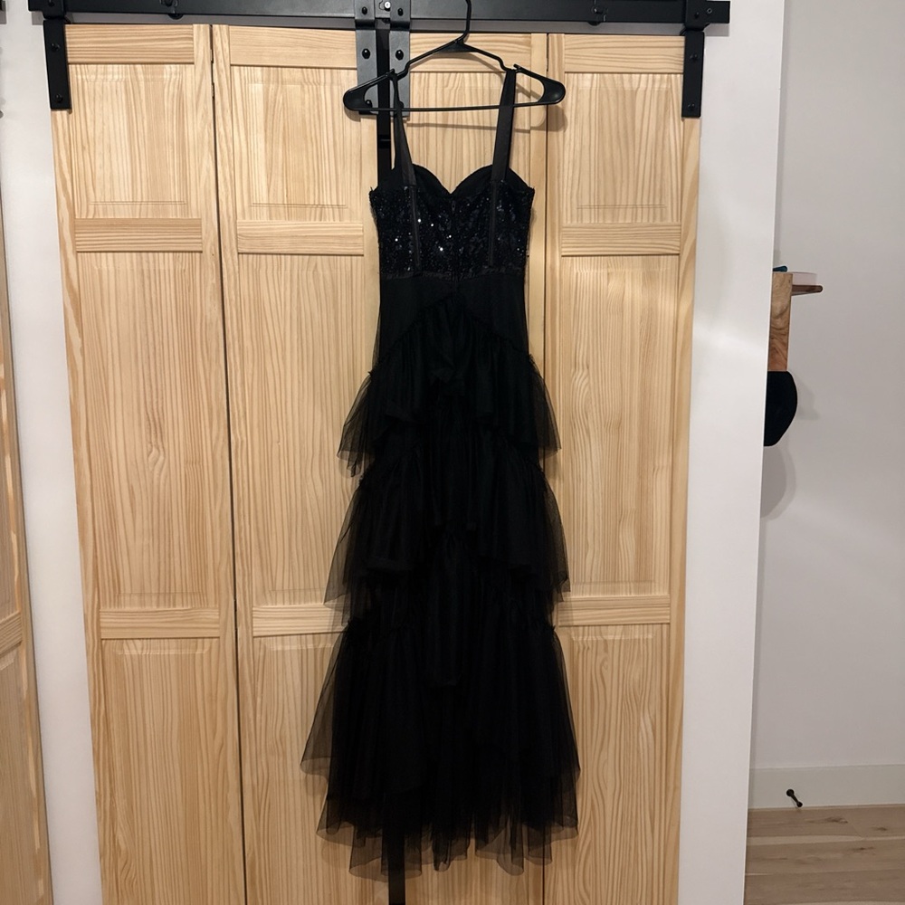 Elegant Black Tiered Evening Dress